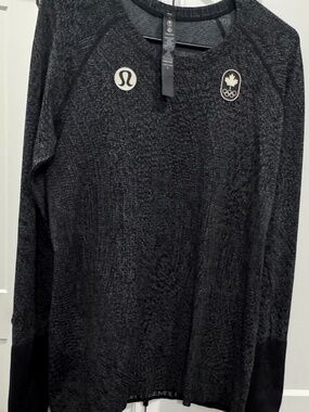 Lululemon Team Canada Olympic Long Sleeve Shirt Size 12 Black Swiftly Tech NWOT